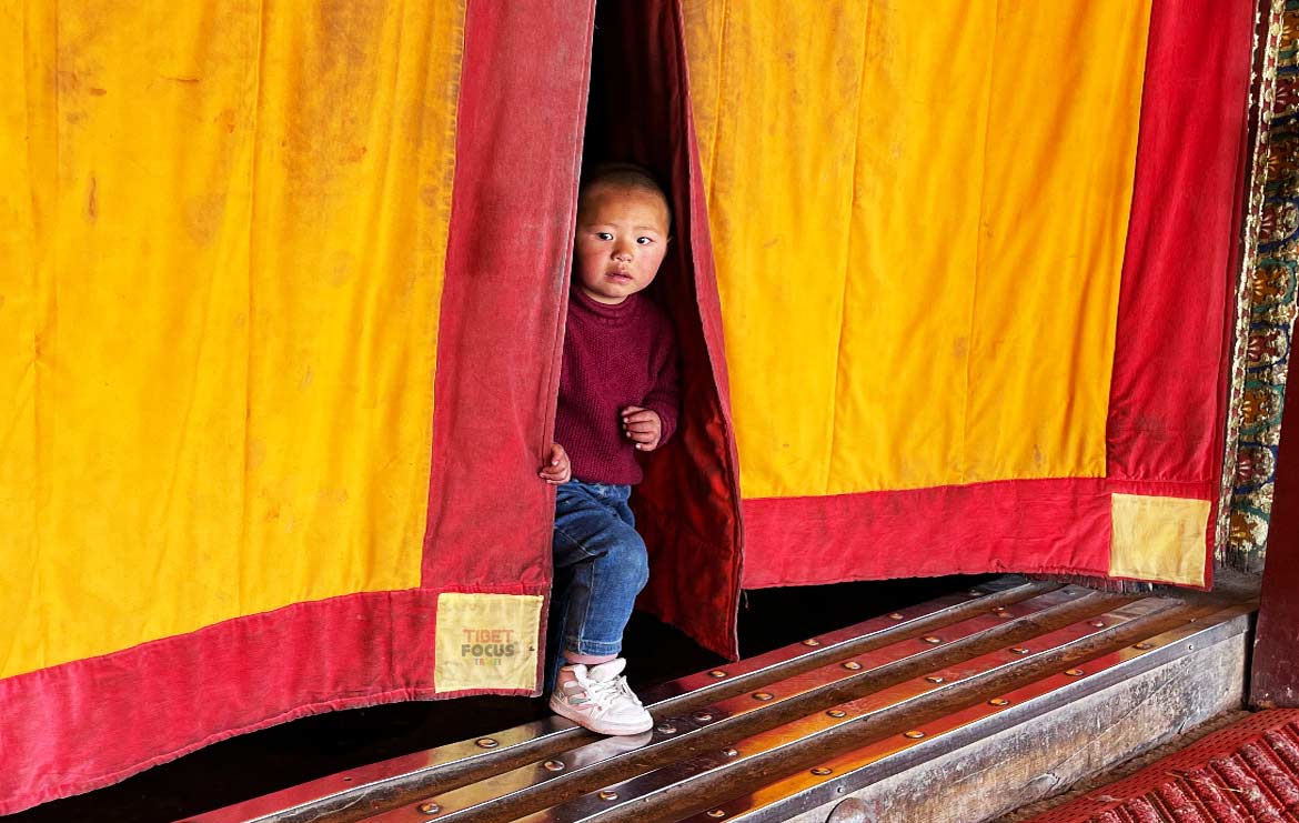 etiquettes and taboos in tibet